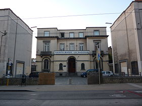 Bruxelles - Schaerbeek - Centre scolaire Sainte-Marie La Sagesse.JPG