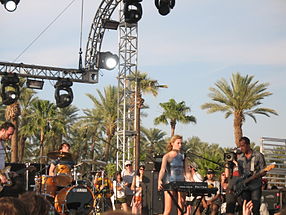 Le groupe de rock canadien Metric au Coachella Festival en 2008