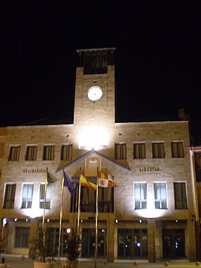 Mairie de La Cistérniga (de nuit)