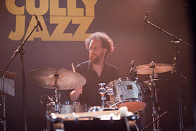 Le batteur du groupe Professor Wouassa au festival de Cully, Avril 2011