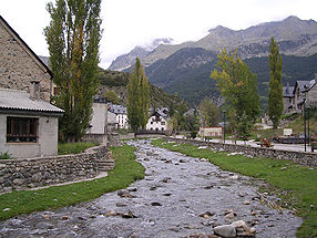 Río Aguaslimpias (Sallent, Aragón).jpg