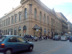 Le théâtre Biondo sur la via Roma de Palerme