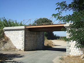 Pont-rail restauré au sud de Claira, sur l'ancienne ligne CPO Rivesaltes - Le Barcarès