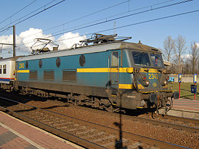  La 2343 en tête d'un train de pointe à Antwerpen Noorderdokken.