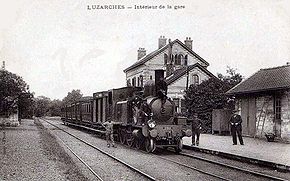 Intérieur de la gare de Luzarches vers 1900