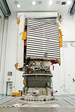 Accéder aux informations sur cette image nommée MESSENGER on the Delta II 7925 H third stage.jpg.