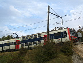 Un RER stationné en gare de Saint-Martin d'Etampes