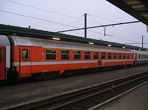  Voiture eurofima des chemins de fer Belge en livrée orange.