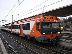  La 470-011 à Ávila sur un train reliant Vitoria-Gasteiz à Madrid-Chamartín.