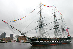 L'USS Constitution est l'une des six frégates originales autorisées à la construction par le Naval Act de 1794 qui autorise la création de l'United States Navy
