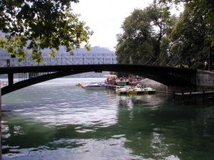0306 Annecy - Pont des Amours.jpg