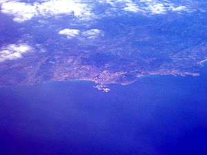 Aerial view of L'Île-Rousse, 2006-06-04.jpg