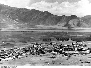 Vue de Tsetang et du monastère de Tsetang, 1939