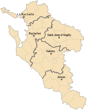 Carte représentant les cinq arrondissements de la Charente-Maritime et leurs chefs-lieux respectifs