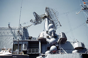 2 AK-630M sur le croiseur Marshal Ustinov (classe slava) en bas à droite de l'image