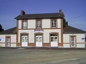 Gare de Saint-Sauveur-Landelin.jpg