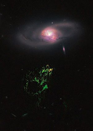 Image du voorwerp de Hanny et de IC 2497 prise par Hubble.