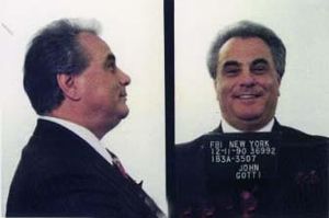 John Gotti lors de son arrestation le 11 décembre 1990.