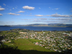 Lac Rotorua.JPG