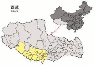 Localisation du xian de Bainang (en rose) dans la préfecture de Xigazê (en jaune)