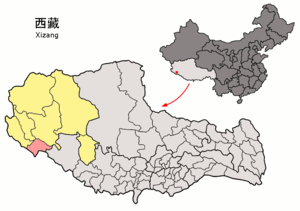 Localisation du xian de Burang (en rose) dans la préfecture de Ngari (en jaune)