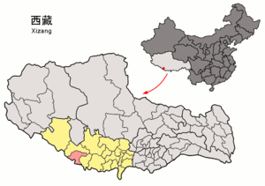 Localisation du xian de Gyirong (en rose) dans la préfecture de Xigazê (en jaune)