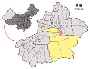 Localisation du xian de Hoxud (en rose) dans la préfecture de Bayin'gholin (en jaune)