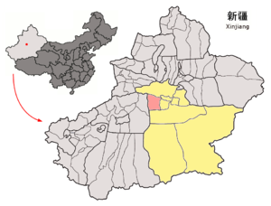 Localisation du xian de Luntai (en rose) dans la préfecture de Bayin'gholin (en jaune)