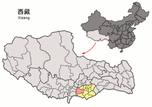 Localisation du xian de Nagarzê (en rose) dans la préfecture de Shannan (en jaune)