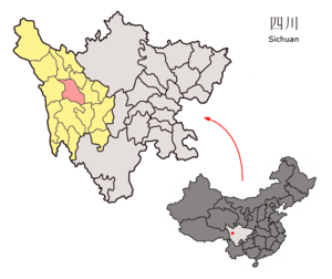 Localisation du xian de Xinlong (en rose) dans la préfecture de Garzê (en jaune)