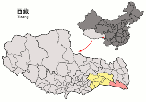 Localisation du xian de Zayü (en rose) dans la préfecture de Nyingchi (en jaune)