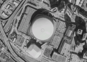Louisiana Superdome satellite view.png