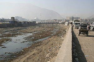 La rivière Kaboul à Kaboul au mois de décembre