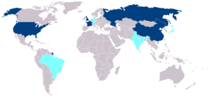 Pays disposant d'un siège permanent au Conseil de sécurité des Nations unies (bleu nuit) et pays formant le G-4 (bleu ciel)