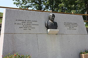 Monument général Jean Gilles.JPG