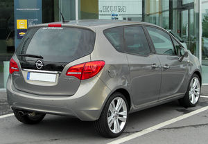 Opel Meriva B rear 20100723.jpg