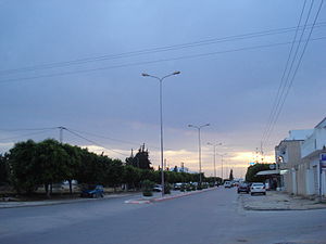 Rue d'Oued Ellil au crépuscule