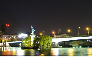 Le Pont de Grenelle de nuit