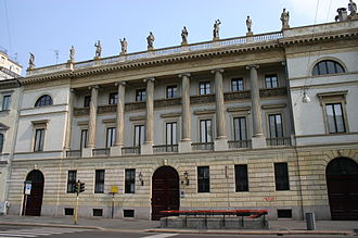 Image la façade du palais