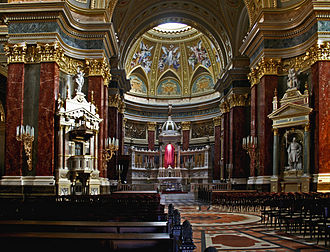 Intérieur de la basilique catholique Szent István (Saint Etienne) à Budapest