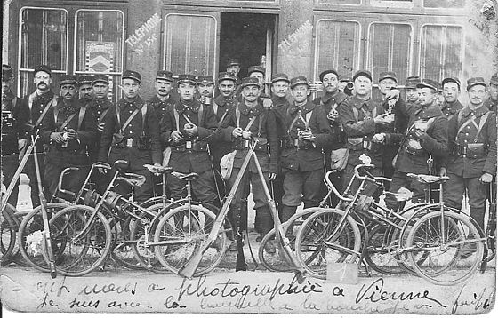 le 6eGCC photographié à Vienne (France) août 1914