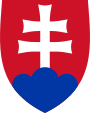 Armoiries actuelle de la Slovaquie, de gueules à la double croix d'argent sur le pic central d'un groupe de trois collines d'azur.