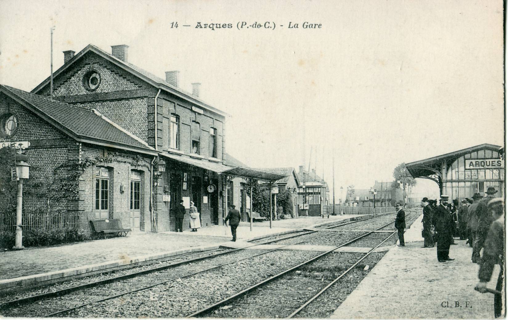 Линии сен. Станция Calais-ville. Станция Аркум.